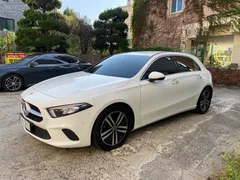 2022 Mercedes-Benz A-Class A220 Hatchback — фото 2