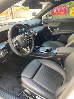 2022 Mercedes-Benz A-Class A220 Hatchback — фото 9