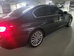 2023 BMW 5-Series 530i Luxury — фото 3