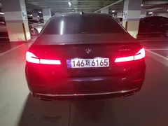 2023 BMW 5-Series 530i Luxury — фото 4