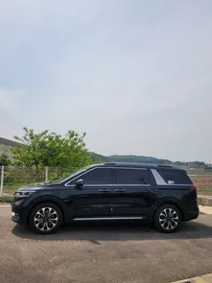 2023 Kia Carnival Diesel 9-Seater Noblesse — фото 2