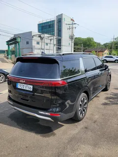 2023 Kia Carnival Diesel 9-Seater Noblesse — фото 3