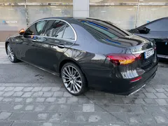 2022 Mercedes-Benz E-Class E350 4MATIC AMG Line — фото 4