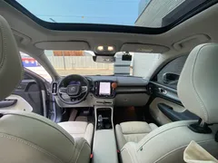 2023 Volvo XC40 B4 Ultimate Bright — фото 10