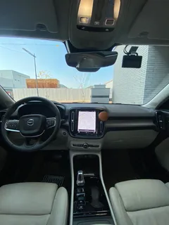 2023 Volvo XC40 B4 Ultimate Bright — фото 16