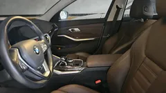 2022 BMW 3-Series 320d Luxury — фото 7