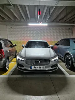 2023 Volvo S90 B6 AWD Ultimate Bright — фото 2