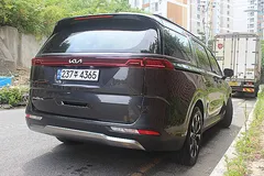 2023 Kia Carnival Gasoline 7-Seater Signature — фото 4