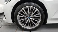 2021 BMW 3-Series 320i Luxury, белый — фото 5