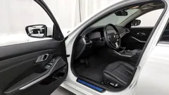 2021 BMW 3-Series 320i Luxury, белый — фото 10