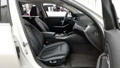 2021 BMW 3-Series 320i Luxury, белый — фото 11