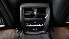 2021 BMW 3-Series 320i Luxury, белый — фото 19