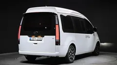 2023 Hyundai Staria 4WD Lounge 7-Seater — фото 2