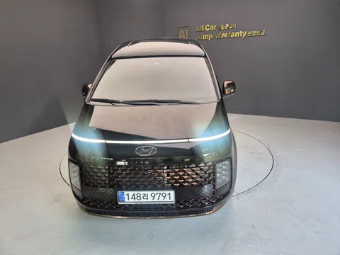 2023 Hyundai Staria 4WD Lounge 7-Seater