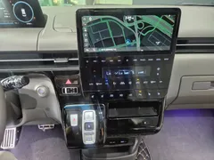 2023 Hyundai Staria 4WD Lounge 7-Seater — фото 15