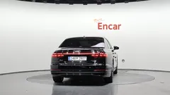 2023 Audi A8 50 TDI Quattro Premium — фото 4