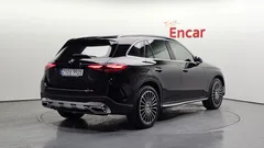 2023 Mercedes-Benz GLC-Class GLC300 4MATIC AMG Line — фото 2