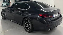 2023 BMW 5-Series 520i M Sport — фото 4
