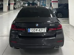 2023 BMW 5-Series 520i M Sport — фото 6
