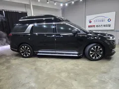 2023 Kia Carnival Gasoline 9-Seater Hi-Limousine — фото 4