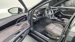 2023 Audi A8 50 TDI Quattro Premium — фото 10