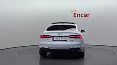 2021 Audi A5 40 TDI Quattro Premium Sportback — фото 4