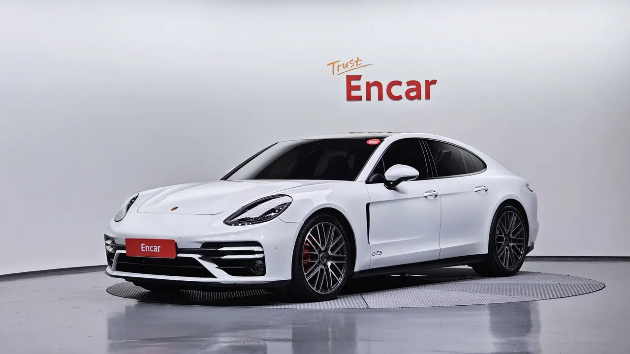 2022 Porsche Panamera 4.0 GTS