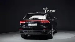 2023 Audi Q8 50 TDI Quattro Premium — фото 4