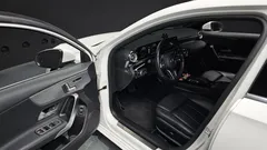 2021 Mercedes-Benz A-Class A220 Sedan, белый — фото 11