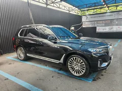 2022 BMW X7 xDrive 40i Design Pure Excellence 7-Seater — фото 3