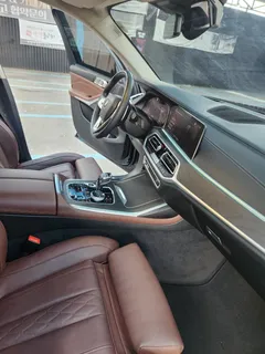 2022 BMW X7 xDrive 40i Design Pure Excellence 7-Seater — фото 15
