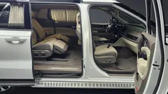 2023 Kia Carnival Gasoline 7-Seater Hi-Limousine — фото 10