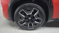 2023 BMW XM 4.4, красный — фото 5
