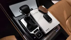 2023 Kia Carnival Diesel 9-Seater Prestige — фото 16