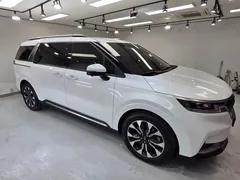 2023 Kia Carnival Diesel 9-Seater Signature — фото 2