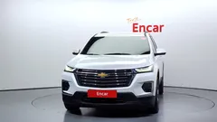 2023 ChevroletGMDaewoo Traverse 3.6 AWD LT Leather Premium, белый — фото 3