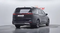 2023 Kia Carnival Diesel 7-Seater Noblesse — фото 2