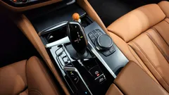 2023 BMW 5-Series 520i M Sport, серый — фото 9