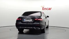 2023 Mercedes-Benz E-Class E350 4MATIC Exclusive, серый — фото 4