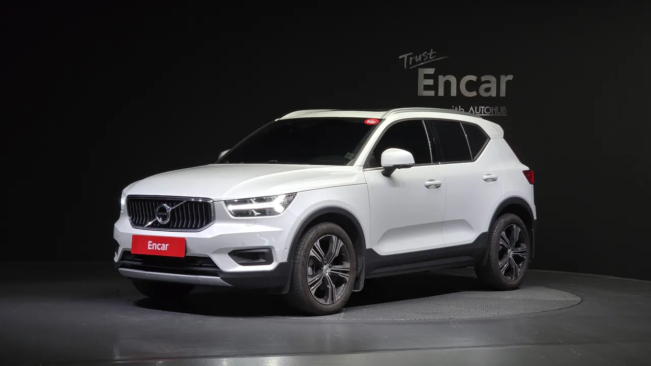 2021 Volvo XC40 B4 Inscription