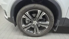 2021 Volvo XC40 B4 Inscription, белый — фото 5