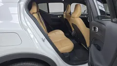 2021 Volvo XC40 B4 Inscription, белый — фото 12