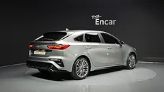 2022 Kia K3 1.6 Turbo GT 5Door, серый — фото 2