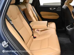 2024 Volvo XC60 B5 Ultimate Bright — фото 16