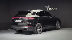 2023 Porsche Cayenne 3.0, чёрный — фото 2
