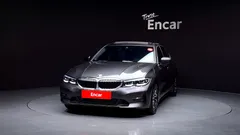 2022 BMW 3-Series 320i — фото 3