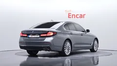 2023 BMW 5-Series 530i xDrive Luxury — фото 2