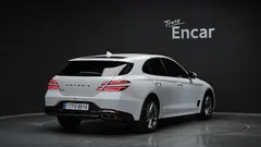 2023 Genesis G70 Gasoline 2.0T 2WD, белый — фото 2