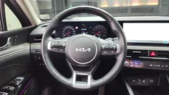 2024 Kia K5 Signature, синий — фото 13