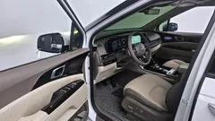 2023 Kia Canival Diesel 9-Seater Signature, белый — фото 11